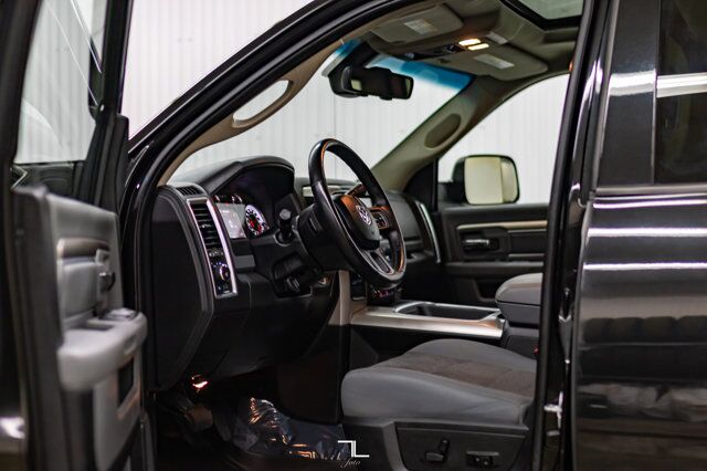 2016 Ram 2500 4x4 Crew Cab SLT Diesel Nav Roof BCam Red Deer AB