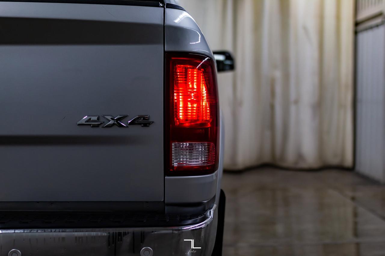 2016 Ram 2500 4x4 Crew Cab SLT Diesel Roof BCam Red Deer AB