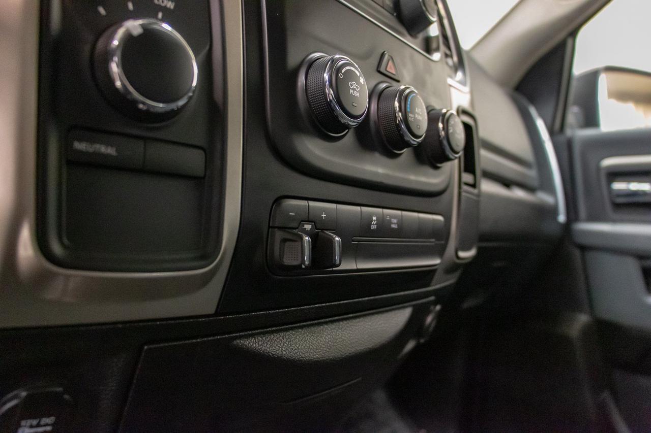2016 Ram 2500 4x4 Crew Cab SLT Red Deer AB
