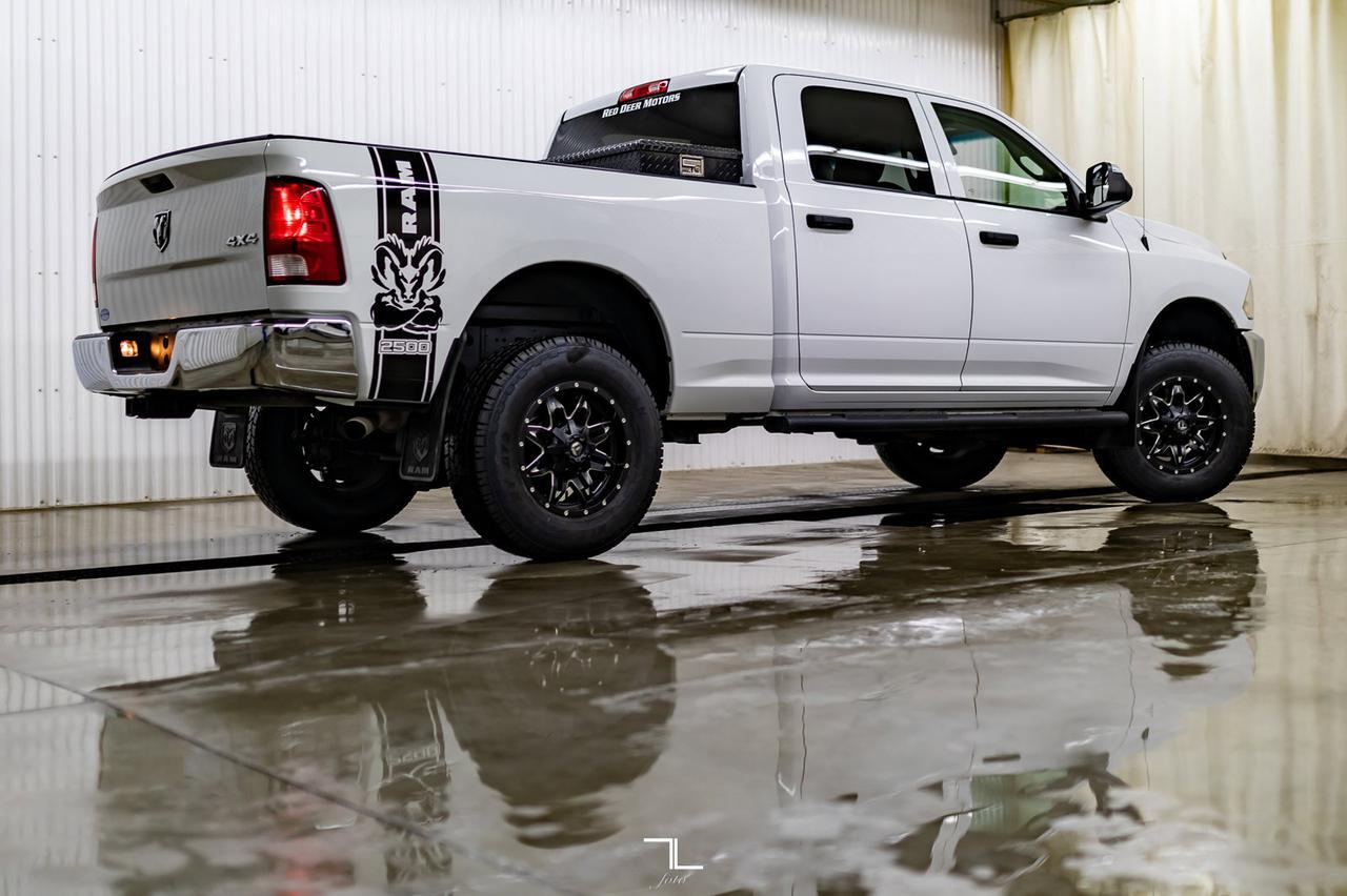 2016 Ram 2500 4x4 Crew Cab SXT HEMI Fuel Wheels Red Deer AB
