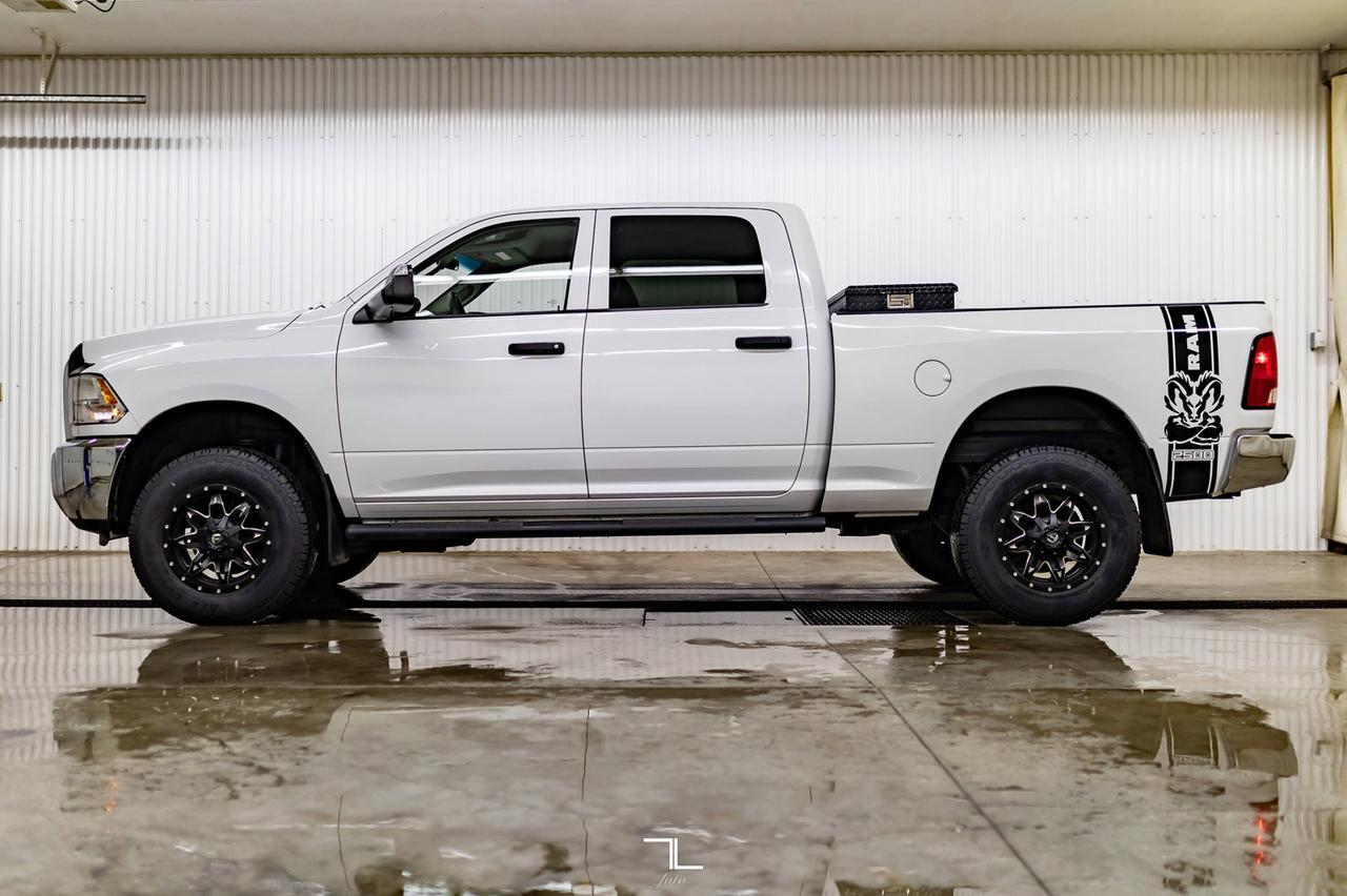 2016 Ram 2500 4x4 Crew Cab SXT HEMI Fuel Wheels Red Deer AB