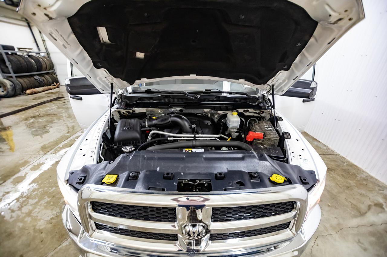 2016 Ram 2500 4x4 Crew Cab SXT HEMI Fuel Wheels Red Deer AB