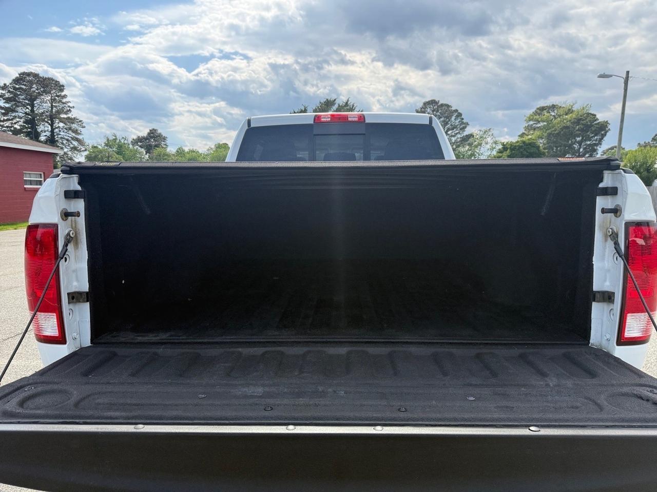 2016 Ram 2500 AEV PROSPECTOR DIESEL, INSANE CUSTOM TRUCK, RARE FIND, ALPINE SPEAKERS, SUNROOF, POWER/HEATED MIRRORS, POWER SLIDING REAR WINDOW, REMOTE KEYLESS ENTRY, REMOTE START, TOW PACKAGE, BED LINER, CLEAN CARFAX! Norfolk VA