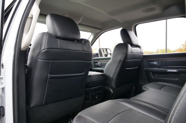 2016 Ram 2500 Laramie 4X4 / 6.4L V8 / Cooled Seats / 5th Wheel! High Point NC