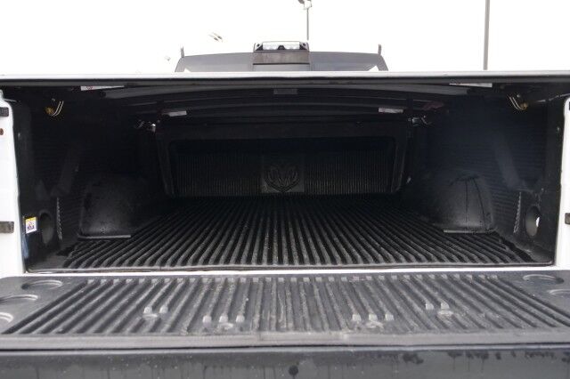 2016 Ram 2500 Laramie 4X4 / 6.4L V8 / Cooled Seats / 5th Wheel! High Point NC