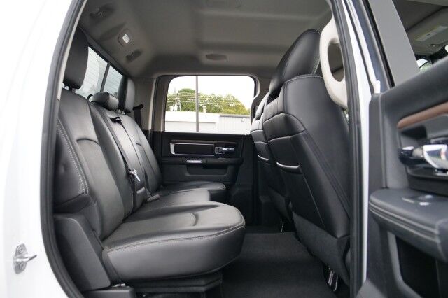 2016 Ram 2500 Laramie 4X4 / 6.4L V8 / Cooled Seats / 5th Wheel! High Point NC