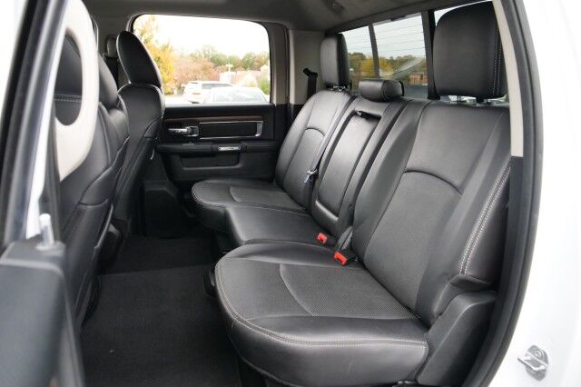 2016 Ram 2500 Laramie 4X4 / 6.4L V8 / Cooled Seats / 5th Wheel! High Point NC