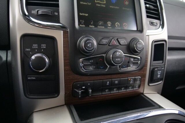 2016 Ram 2500 Laramie 4X4 / 6.4L V8 / Cooled Seats / 5th Wheel! High Point NC