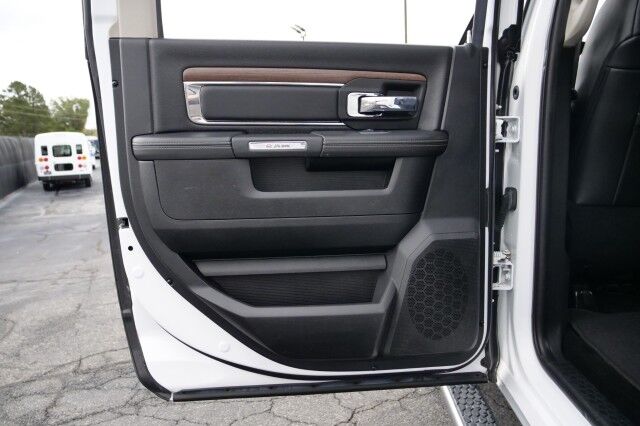 2016 Ram 2500 Laramie 4X4 / 6.4L V8 / Cooled Seats / 5th Wheel! High Point NC