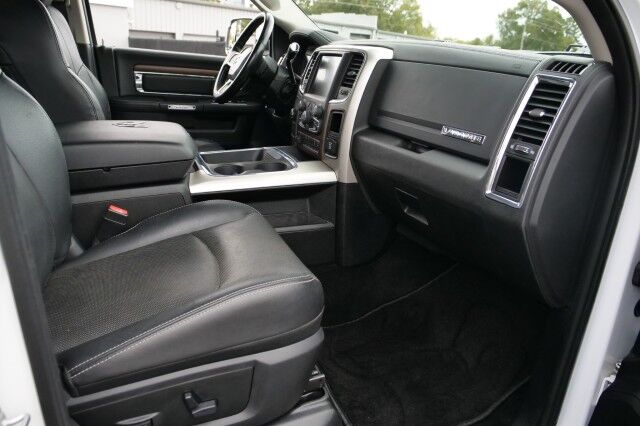 2016 Ram 2500 Laramie 4X4 / 6.4L V8 / Cooled Seats / 5th Wheel! High Point NC