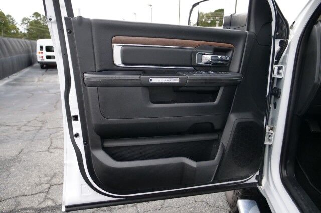 2016 Ram 2500 Laramie 4X4 / 6.4L V8 / Cooled Seats / 5th Wheel! High Point NC