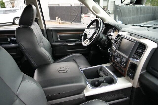 2016 Ram 2500 Laramie 4X4 / 6.4L V8 / Cooled Seats / 5th Wheel! High Point NC