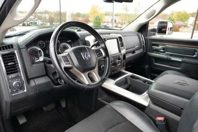 2016 Ram 2500 Laramie 4X4 / 6.4L V8 / Cooled Seats / 5th Wheel! High Point NC