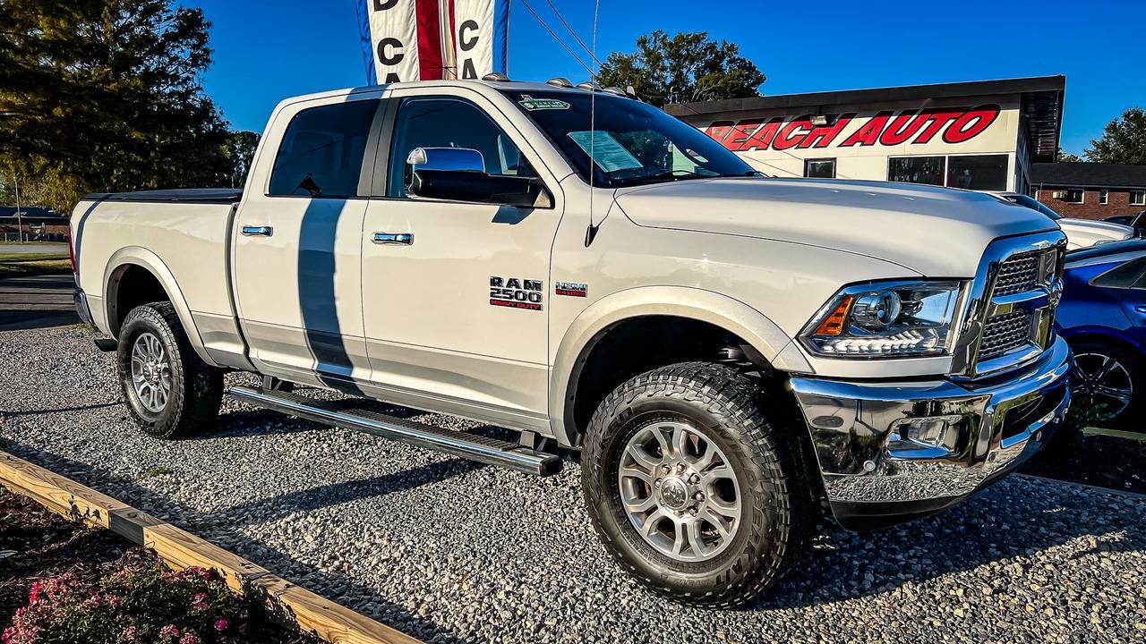 2016 Ram 2500 Laramie 4X4 HEMI, NAVIGATION, TOW PACKAGE, BACKUP CAMERA, AND CARFAX ONE OWNER