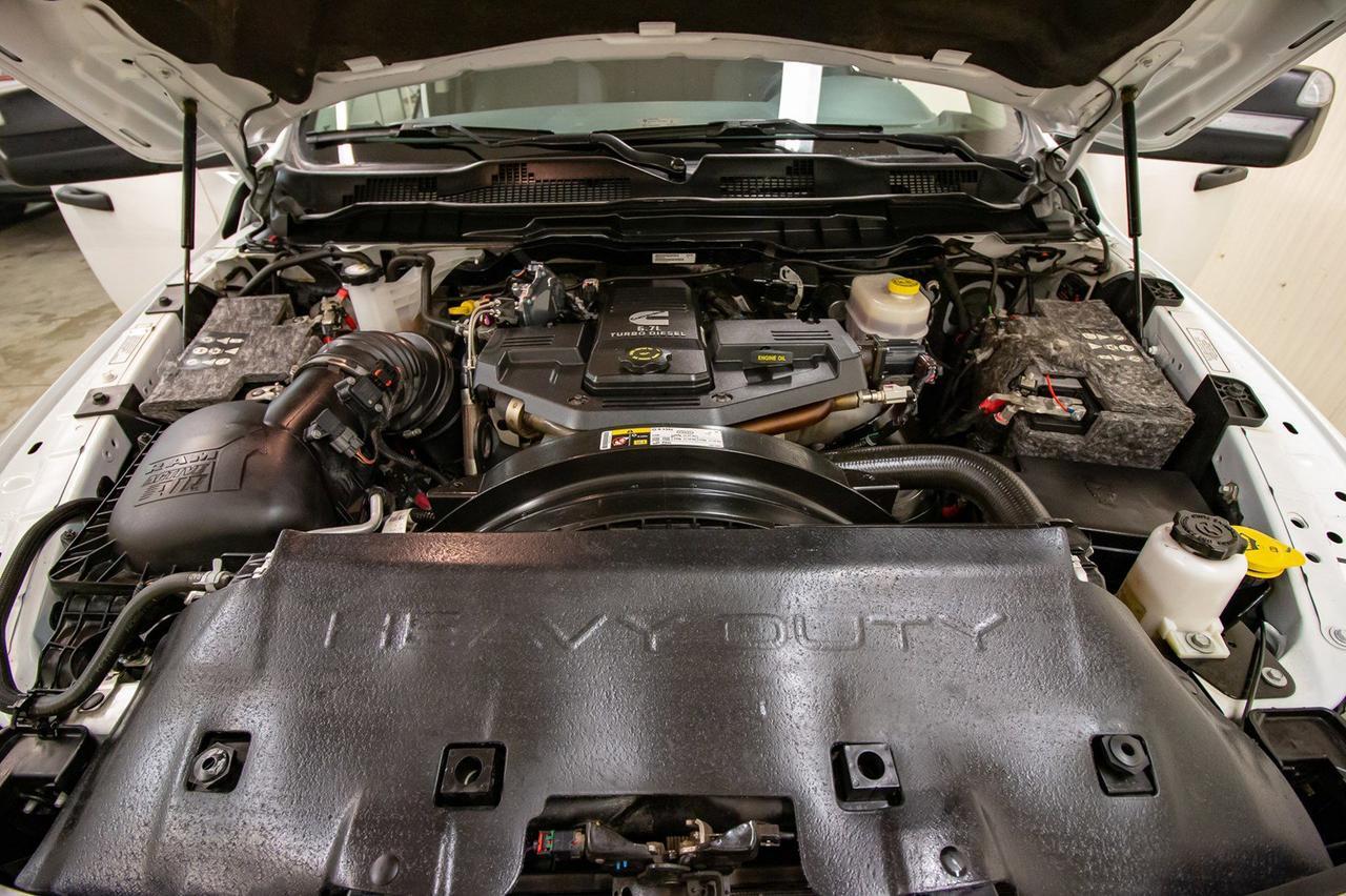 2016 Ram 3500 4x4 Crew Cab SLT Diesel Dually Red Deer AB