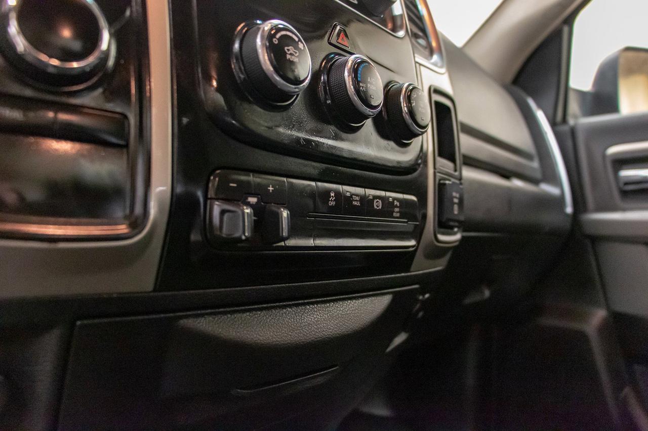 2016 Ram 3500 4x4 Crew Cab SLT Diesel Dually Red Deer AB