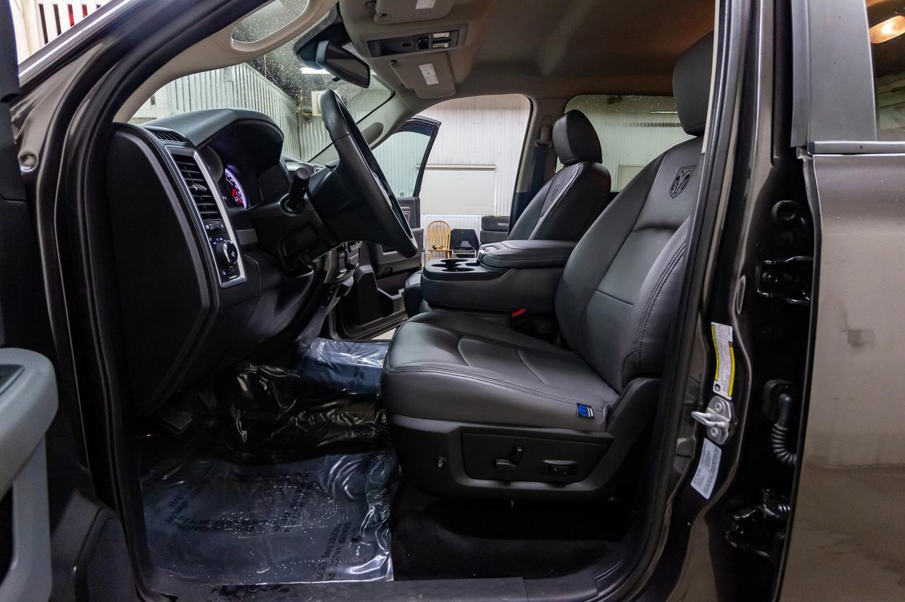 2016 Ram 3500 4x4 Crew Cab SLT Longbox Diesel AISIN Leather Red Deer AB