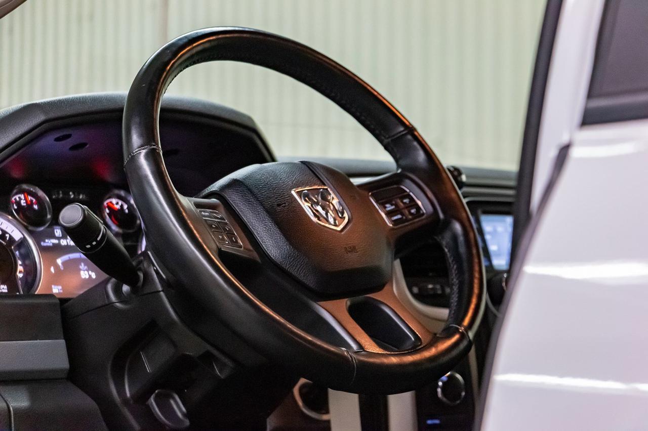 2016 Ram 3500 4x4 Crew Cab SLT Longbox Red Deer AB