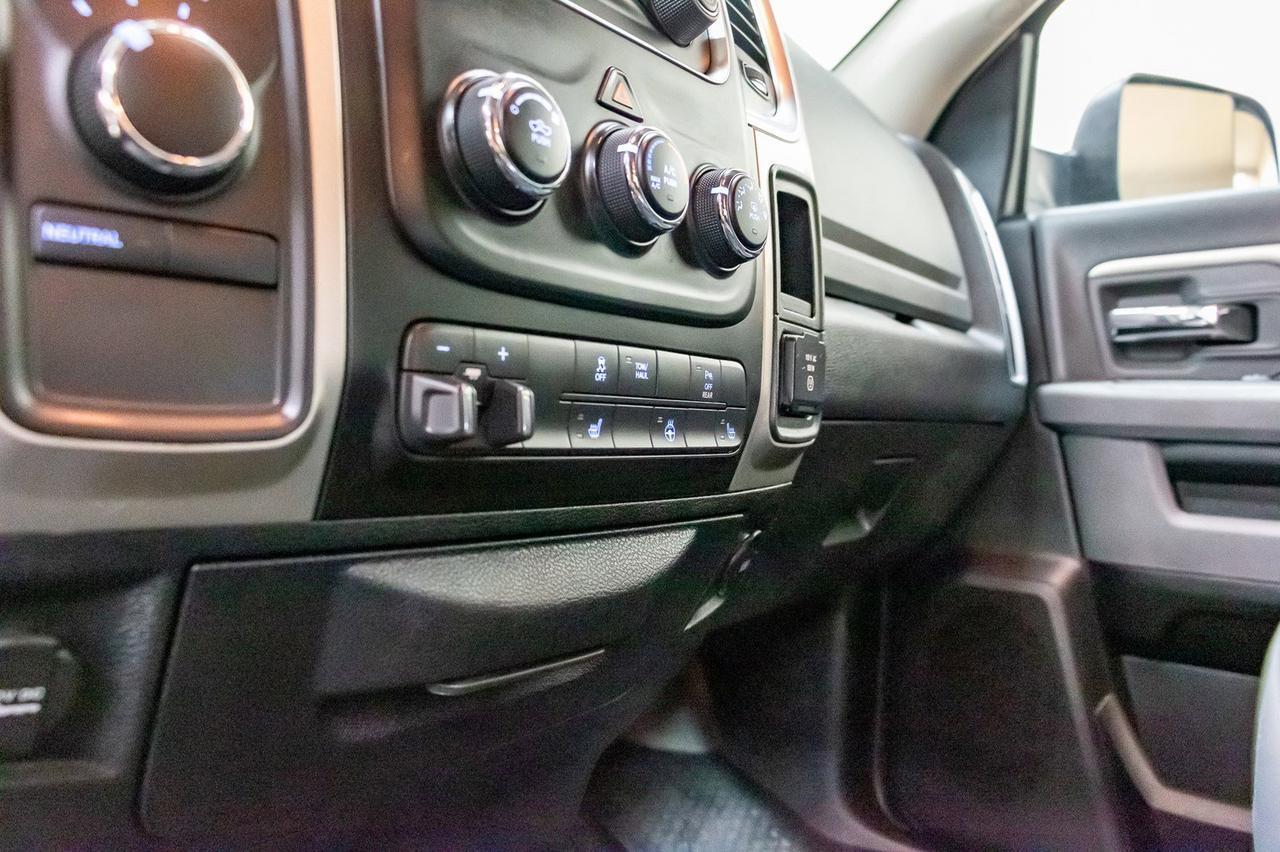 2016 Ram 3500 4x4 Crew Cab SLT Longbox Red Deer AB