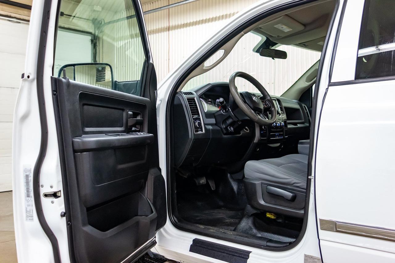 2016 Ram 3500 4x4 Crew Cab ST DRW Deck Red Deer AB