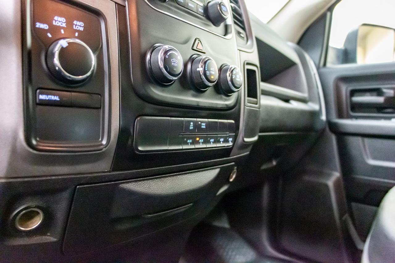 2016 Ram 3500 4x4 Crew Cab ST DRW Deck Red Deer AB