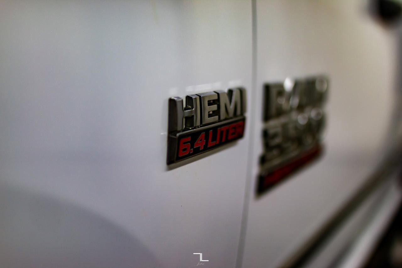 2016 Ram 3500 4x4 Crew Cab ST Deck HEMI Red Deer AB