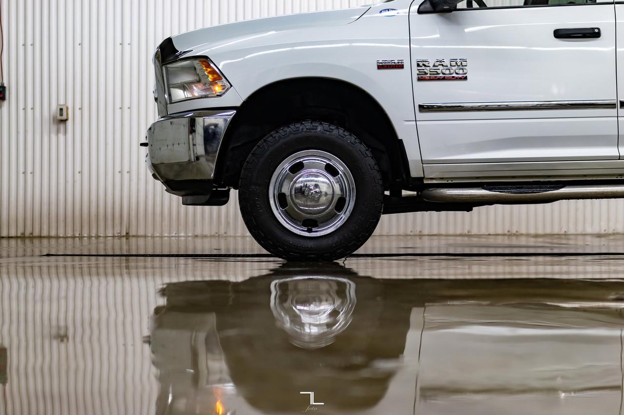 2016 Ram 3500 4x4 Crew Cab ST Deck HEMI Red Deer AB