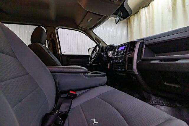 2016 Ram 3500 4x4 Crew Cab ST Deck HEMI Red Deer AB