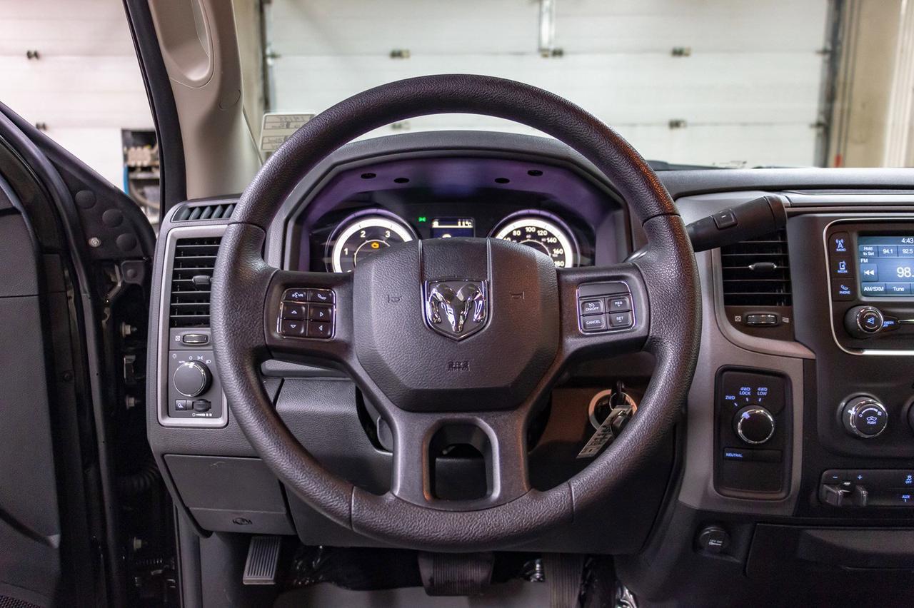 2016 Ram 3500 4x4 Crew Cab SXT Longbox Diesel Red Deer AB