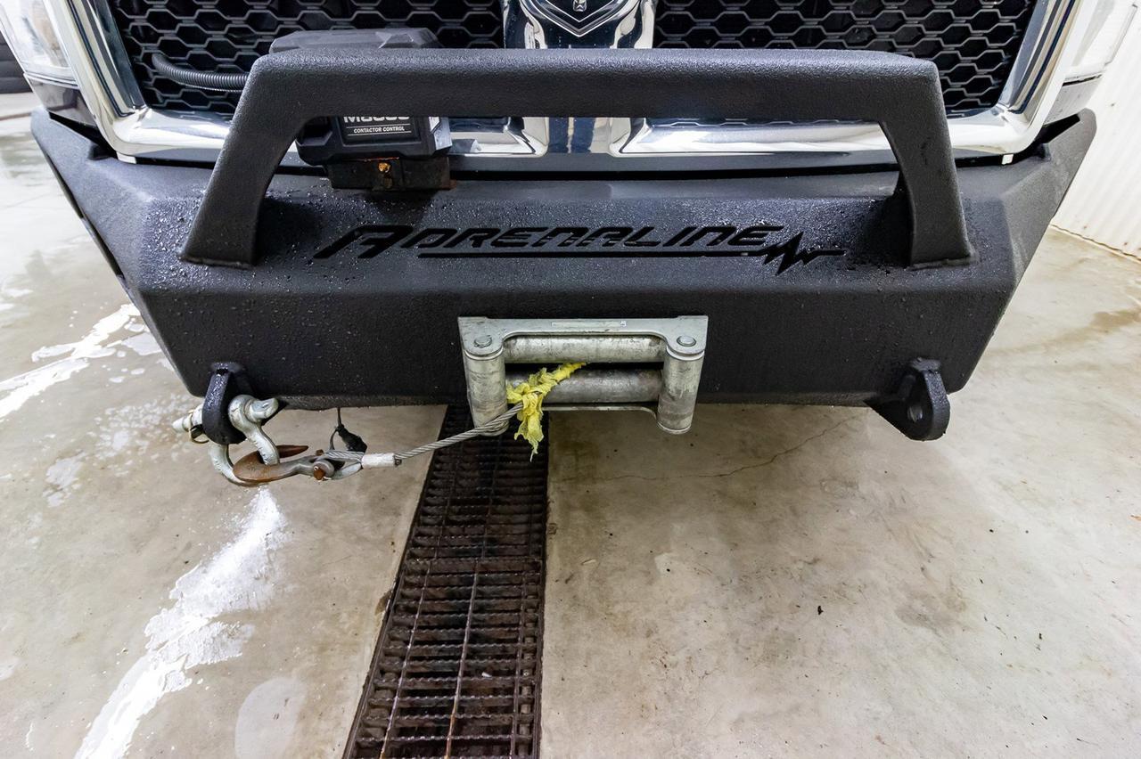 2016 Ram 3500 4x4 Reg Cab SLT Dually Diesel Red Deer AB