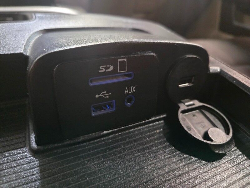 2016 Ram 3500 Big Horn Dually 4WD 6.7L Diesel Backup Camera Gooseneck Rear Air Bags FREE WARRANTY Arlington TX