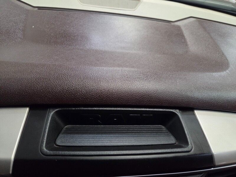 2016 Ram 3500 Big Horn Dually 4WD 6.7L Diesel Backup Camera Gooseneck Rear Air Bags FREE WARRANTY Arlington TX