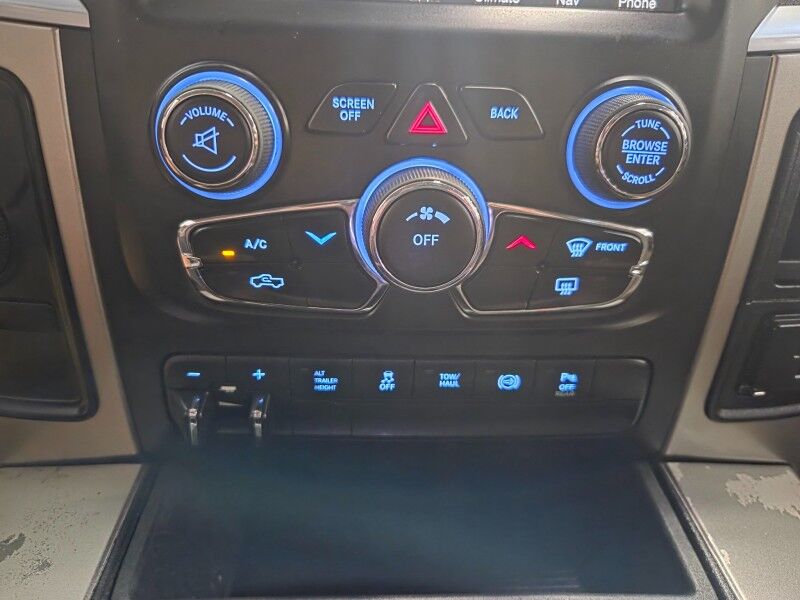 2016 Ram 3500 Big Horn Dually 4WD 6.7L Diesel Backup Camera Gooseneck Rear Air Bags FREE WARRANTY Arlington TX