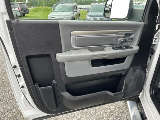 2016 Ram 3500 DRW Tradesman 4x4 Stake Body w/ Liftgate Ashland VA