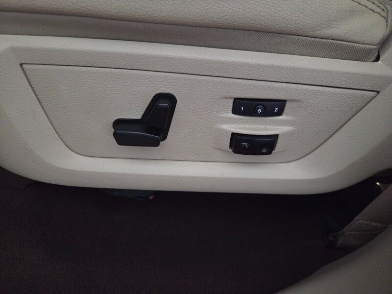 2016 Ram 3500 L:aramie 6.7L Diesel AISIN Transmission GPS Camera Michelin FREE WARRANTYTires Arlington TX