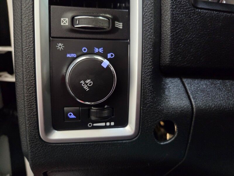 2016 Ram 3500 Limited Lifted Mega Cab 6.7L Diesel AISIN Camper Warn Winch FREE WARRANTY Arlington TX