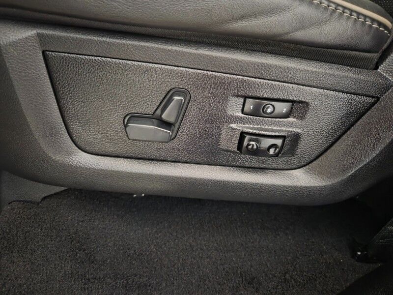 2016 Ram 3500 Limited Lifted Mega Cab 6.7L Diesel AISIN Camper Warn Winch FREE WARRANTY Arlington TX