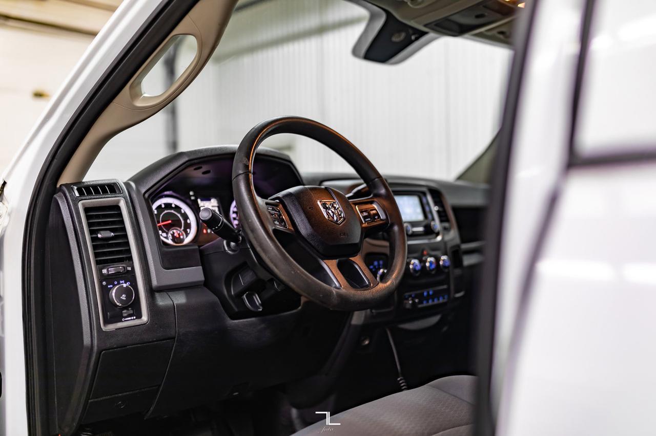 2016 Ram 5500 4x4 Crew Cab ST Dually Deck HEMI Red Deer AB