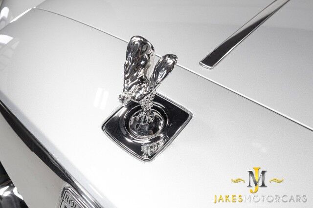 2016 Rolls-Royce Wraith *STARLIGHT HEADLINER* *BESPOKE AUDIO* *ONLY 16,000 MILES* *SILVER ON RED* San Diego CA