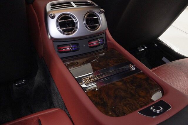 2016 Rolls-Royce Wraith *STARLIGHT HEADLINER* *BESPOKE AUDIO* *ONLY 16,000 MILES* *SILVER ON RED* San Diego CA