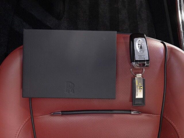 2016 Rolls-Royce Wraith *STARLIGHT HEADLINER* *BESPOKE AUDIO* *ONLY 16,000 MILES* *SILVER ON RED* San Diego CA