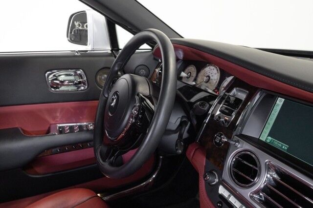 2016 Rolls-Royce Wraith *STARLIGHT HEADLINER* *BESPOKE AUDIO* *ONLY 16,000 MILES* *SILVER ON RED* San Diego CA