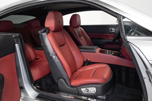 2016 Rolls-Royce Wraith *STARLIGHT HEADLINER* *BESPOKE AUDIO* *ONLY 16,000 MILES* *SILVER ON RED* San Diego CA