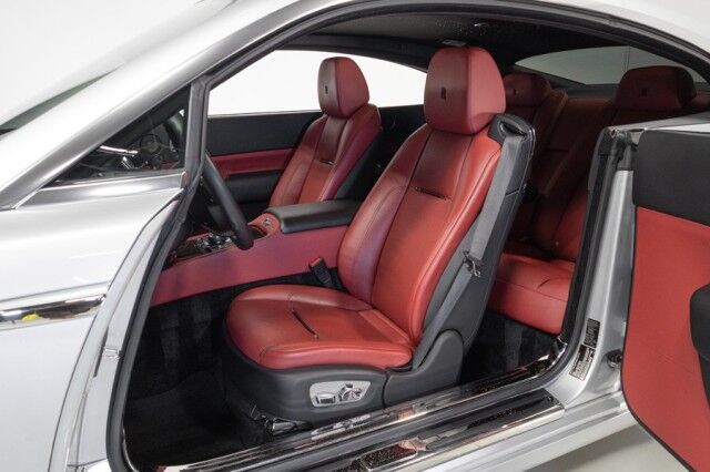 2016 Rolls-Royce Wraith *STARLIGHT HEADLINER* *BESPOKE AUDIO* *ONLY 16,000 MILES* *SILVER ON RED* San Diego CA