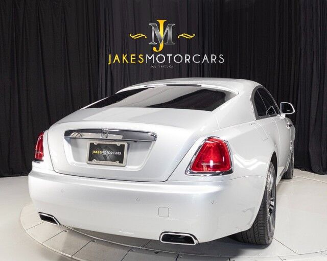 2016 Rolls-Royce Wraith *STARLIGHT HEADLINER* *BESPOKE AUDIO* *ONLY 16,000 MILES* *SILVER ON RED* San Diego CA