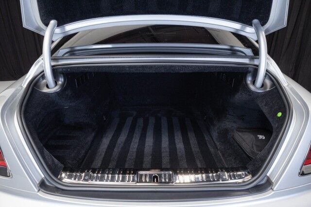 2016 Rolls-Royce Wraith *STARLIGHT HEADLINER* *BESPOKE AUDIO* *ONLY 16,000 MILES* *SILVER ON RED* San Diego CA