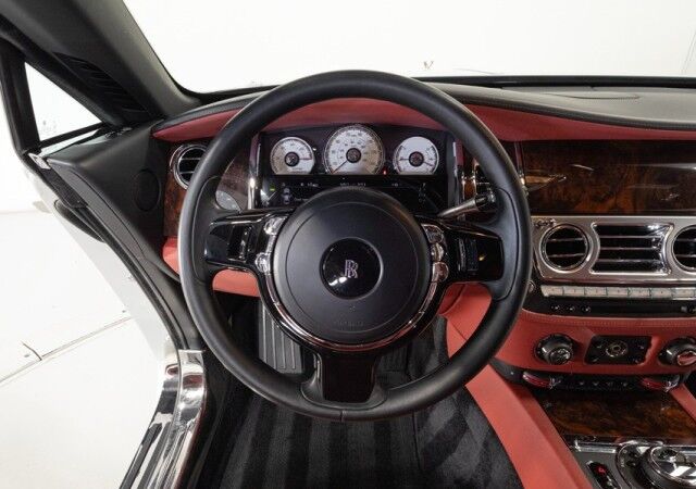 2016 Rolls-Royce Wraith *STARLIGHT HEADLINER* *BESPOKE AUDIO* *ONLY 16,000 MILES* *SILVER ON RED* San Diego CA