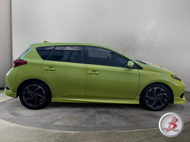2016 Scion iM photo 7