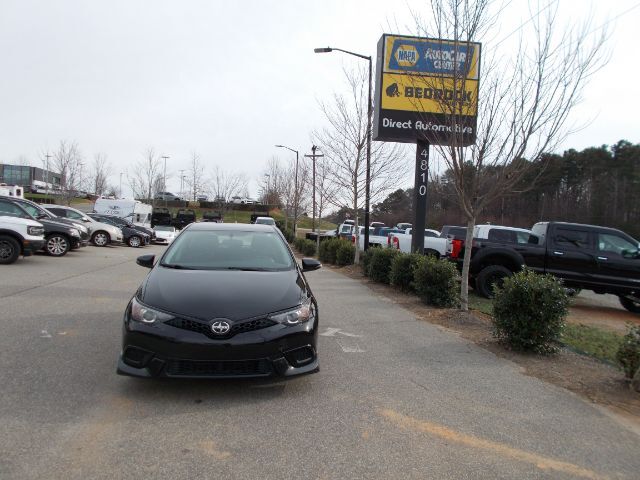 2016 Scion iM BLACK