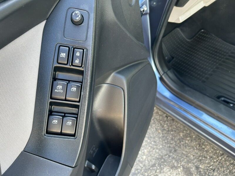2016 Subaru Forester 2.5i Premium - 1-OWNER - GREAT SERVICE HISTORY Whitinsville MA